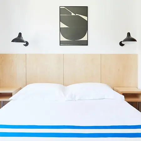 Hotell California 2*