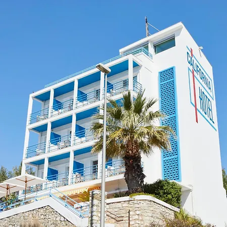 California Hotel 2*